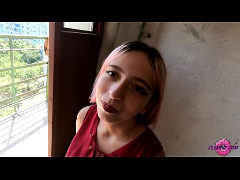 ❤️ Studint Sensual sûget in frjemdling yn 'e bûtenwrâld - Cum op syn gesicht ❌ Pornofideo op fy.trysex.ru ❌❤